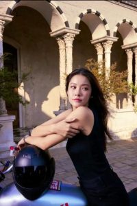 Câu Chuyện Cảnh Y