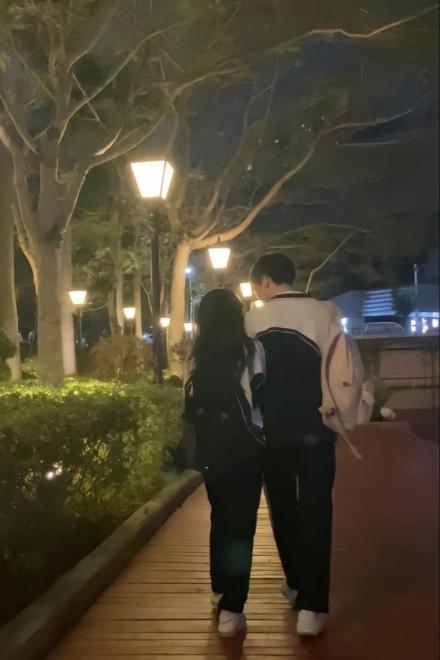 Thanh Xuân Của Chúng Ta Rực Rỡ Là Vì Nhau